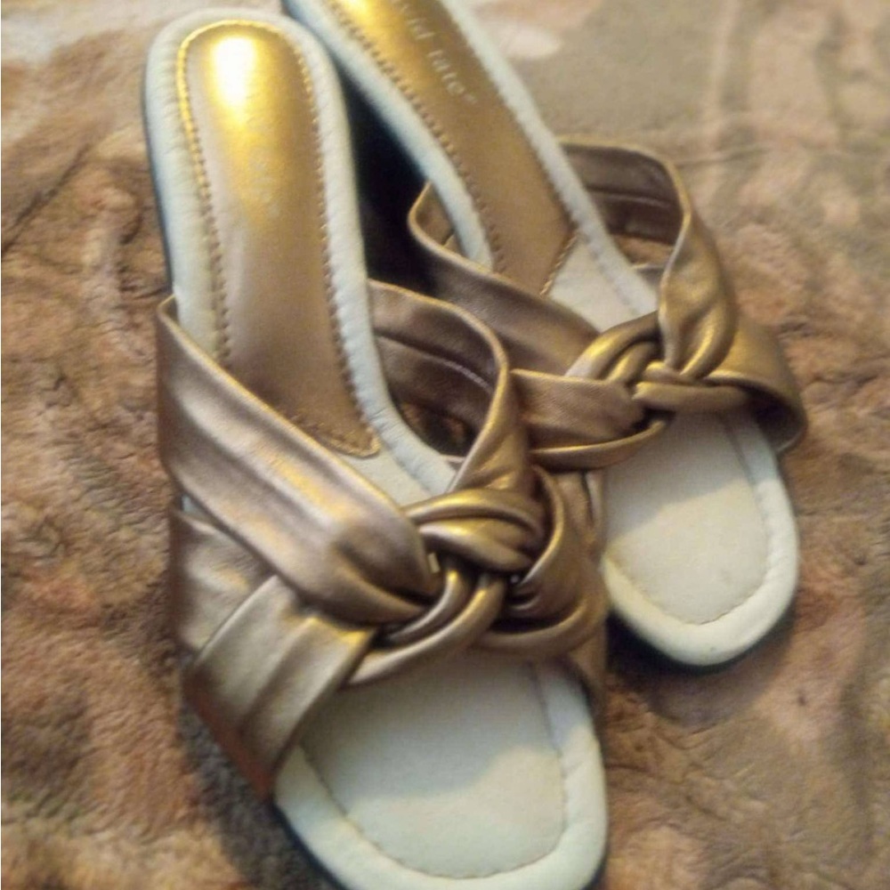 Elegant Gold Women's Sandals